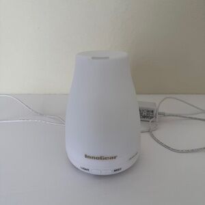 Aromatherapy Diffuser Innogear w/complimentary essential oil